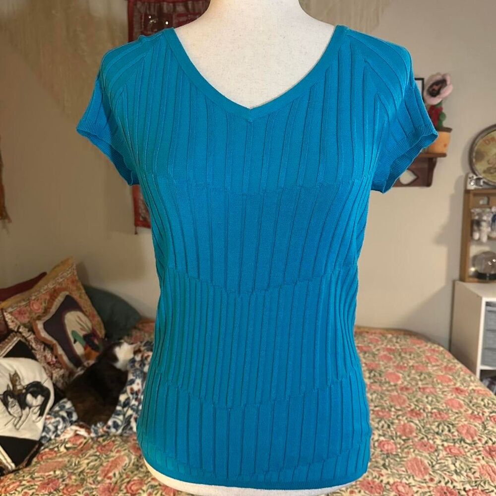 George Teal Ribbed Abstract Flattering Fit T-shirt